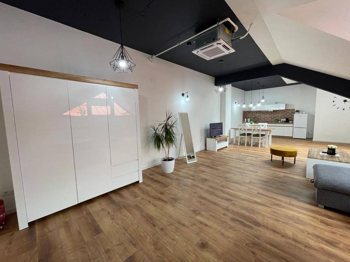 Apartament Rynek 13 Z Parkingiem - Centrum Bochni Bochnia Exteriör bild